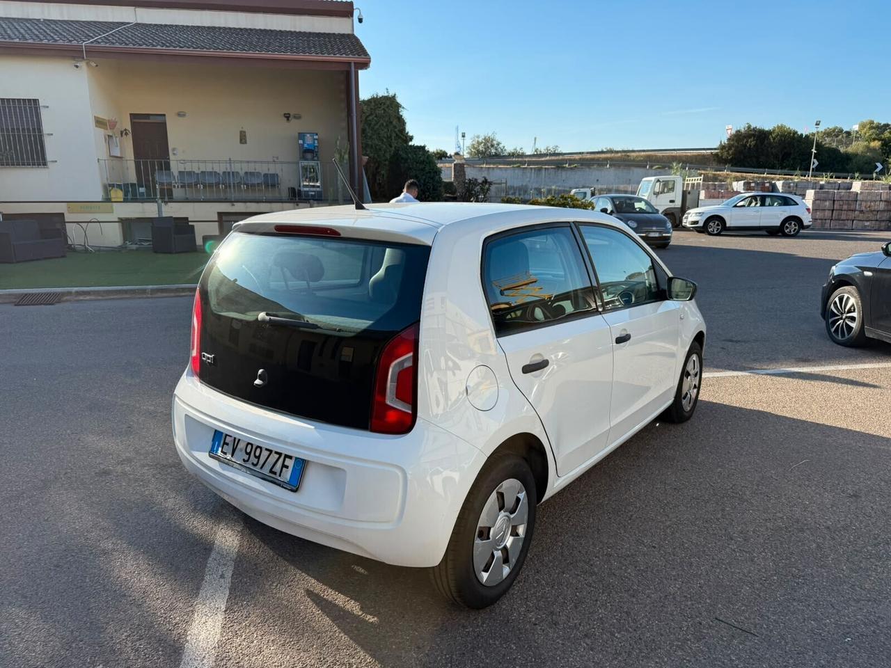 Volkswagen up! 1.0 5p. move