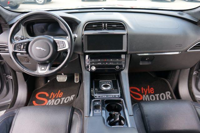 JAGUAR F-Pace 2.0 D 240 CV AWD aut. R-Sport