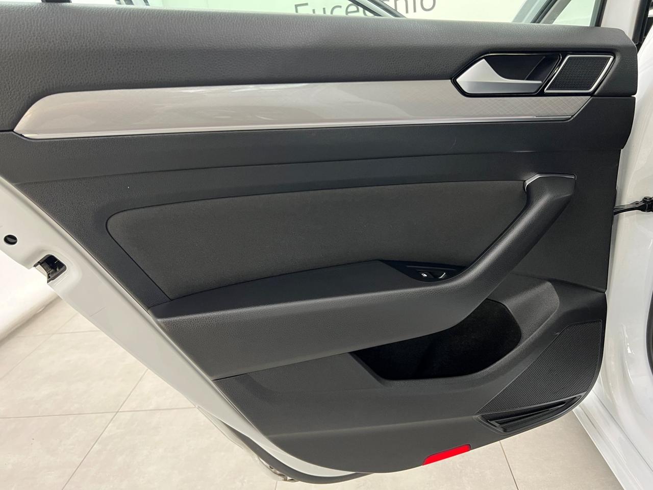 VOLKSWAGEN Passat VIII 2019 Variant Passat Variant 2.0 tdi Business 150cv dsg