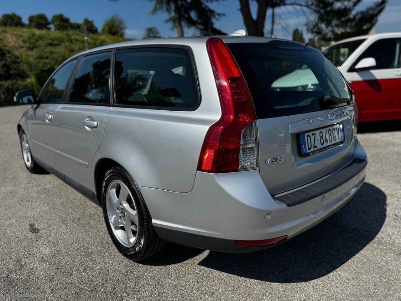VOLVO V50 1.6 POLAR