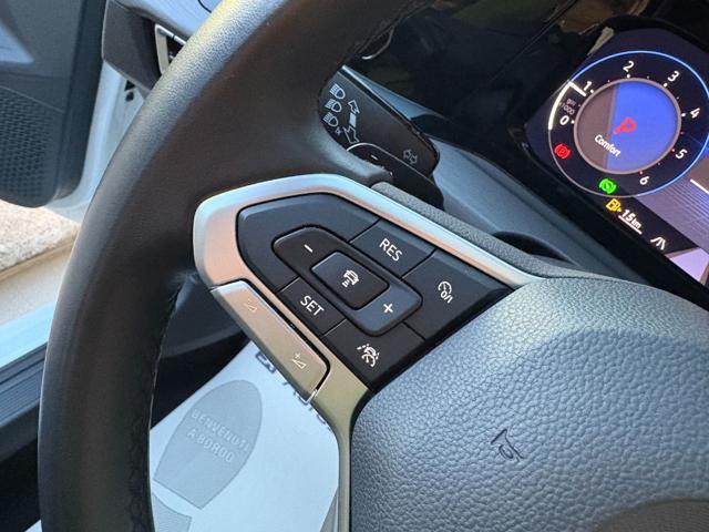 VOLKSWAGEN Golf 2.0 TDI DSG SCR Life COCKPIT-LUCI AMBIENTE