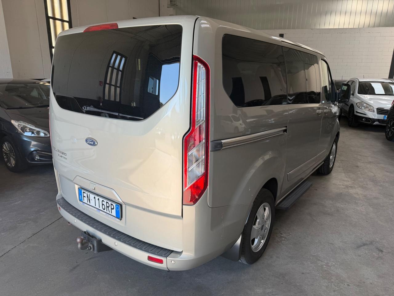 Ford Tourneo Custom 310 2.0 TDCi 130CV PC Titanium