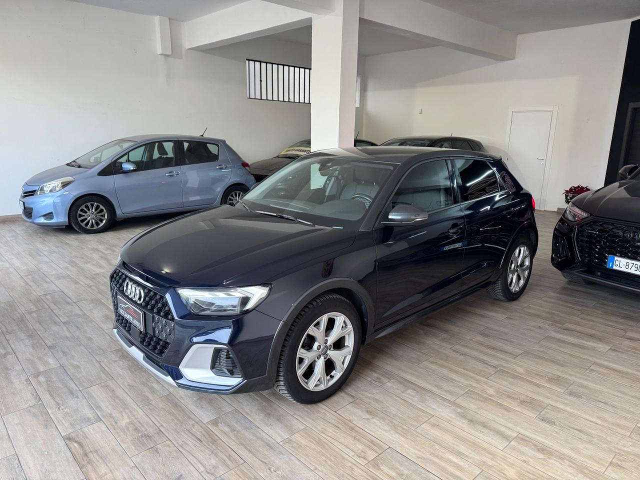 Audi A1 citycarver 30 TFSI S tronic Identity Contrast