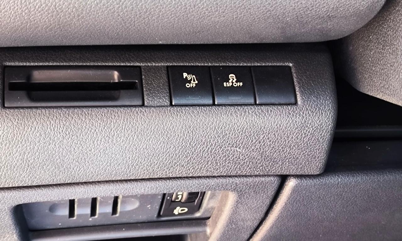 Peugeot 5008 1.6 HDi 110CV - 7 posti