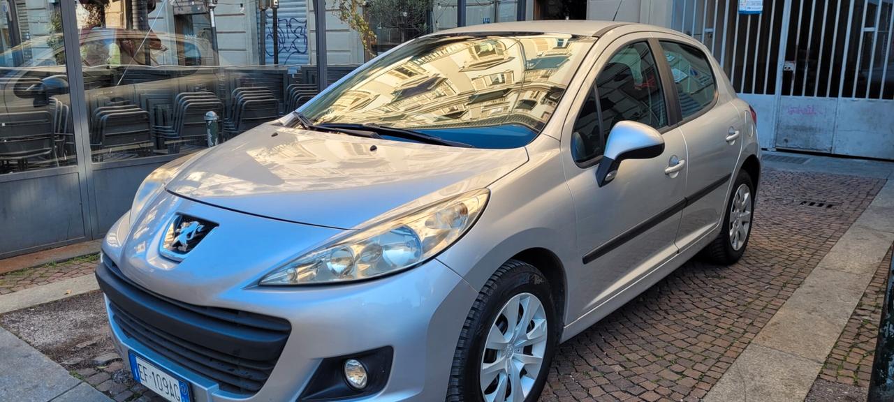 Peugeot 207 1.4 HDi 70CV 5p. Active