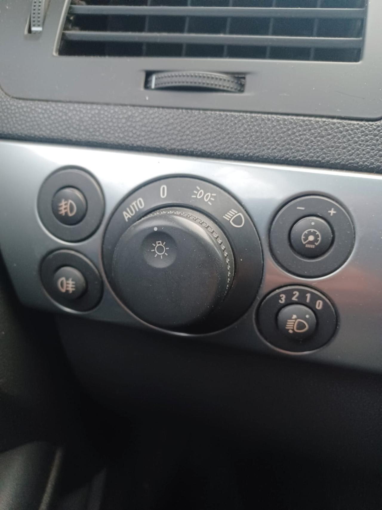 Opel Astra 1.7 CDTI 125CV 5 porte Cosmo