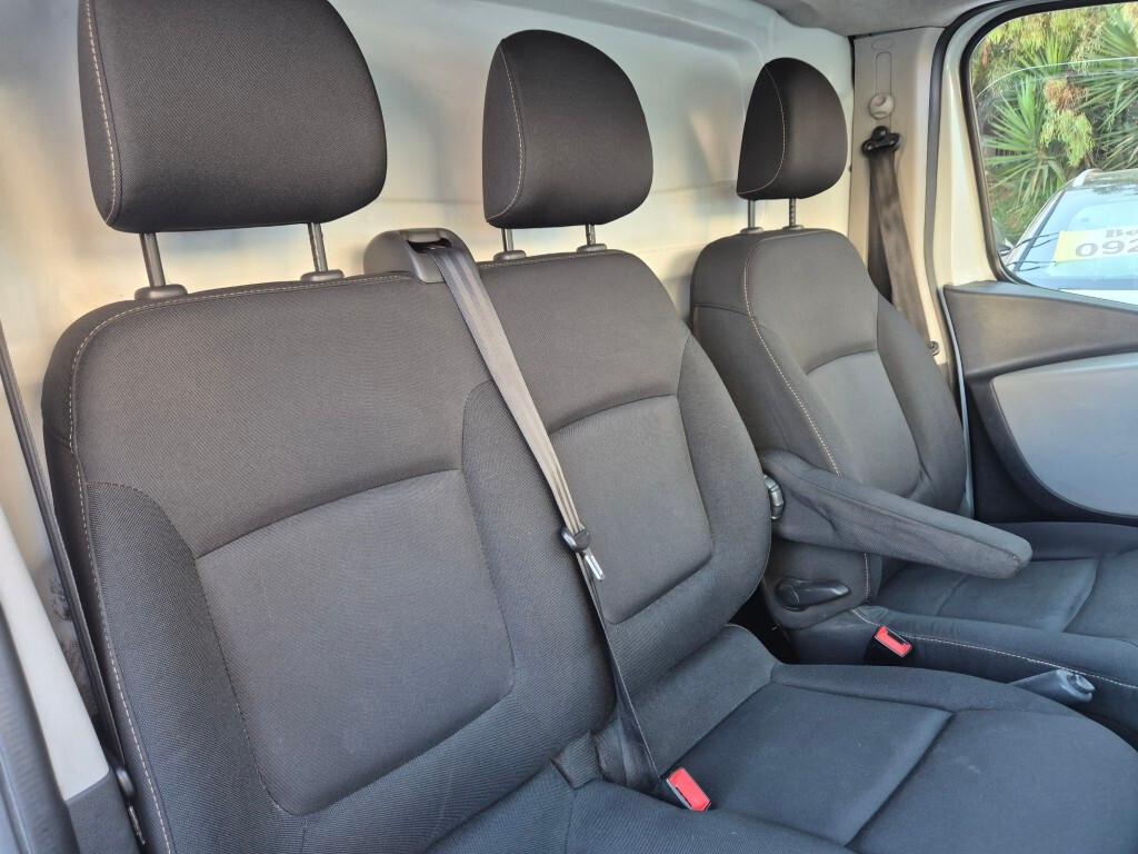 Renault Trafic 1.6 dci 120cv 3 posti L1 H1