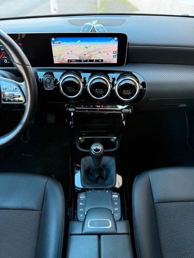 Mercedes-benz CLA 180 d Coupé Telecamera LED ParkAssist Navigazione