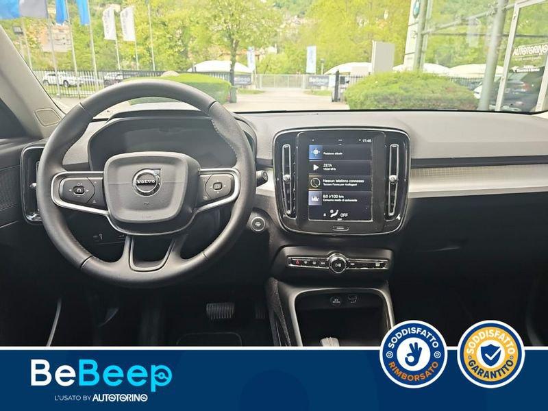 Volvo XC40 2.0 D4 MOMENTUM PRO AWD GEARTRONIC MY21