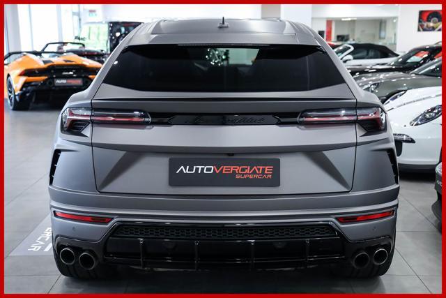LAMBORGHINI Urus 4.0