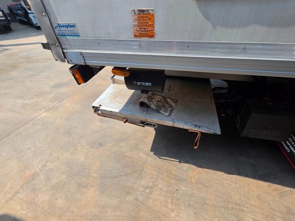 IVECO EUROCARGO 160E28 EURO 5 FRIGO CON PEDANA-2009