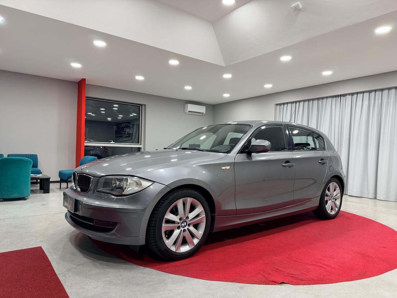 Bmw 118 118d 2.0 143CV cat 5 porte Attiva AUTOMATICA OK NEOPATENTATI