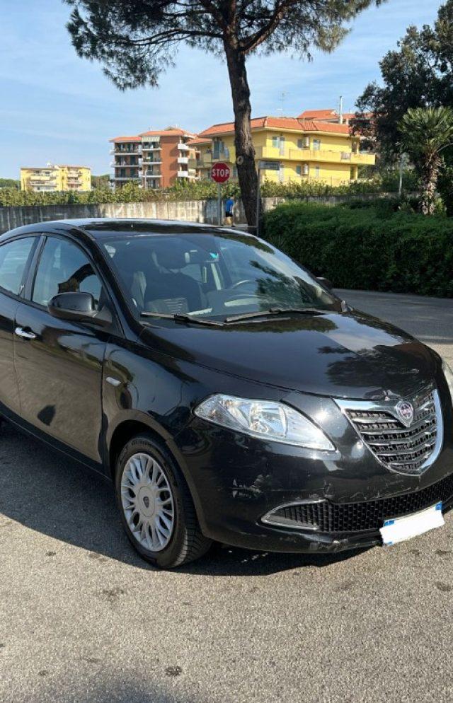 LANCIA Ypsilon 1.2 69 CV 5 porte S&S Gold