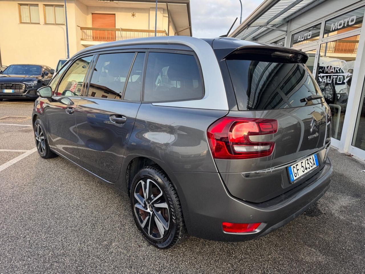 Grand C4 SpaceTourer 130 EAT8 Shine 7 POSTI