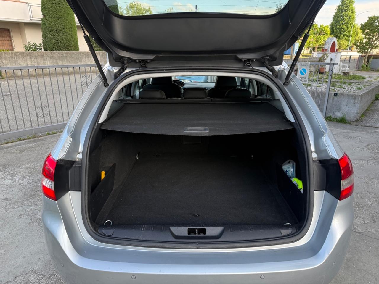 Peugeot 308 1.6 HDI DIESEL EURO 6B 2016 FULL OPT