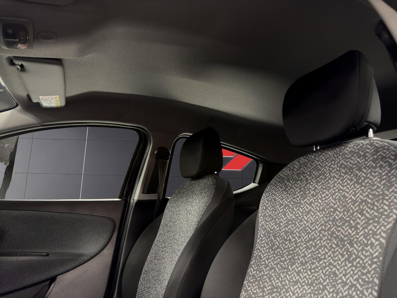 Lancia Ypsilon 1.0 firefly hybrid Silver Plus s&s 70cv