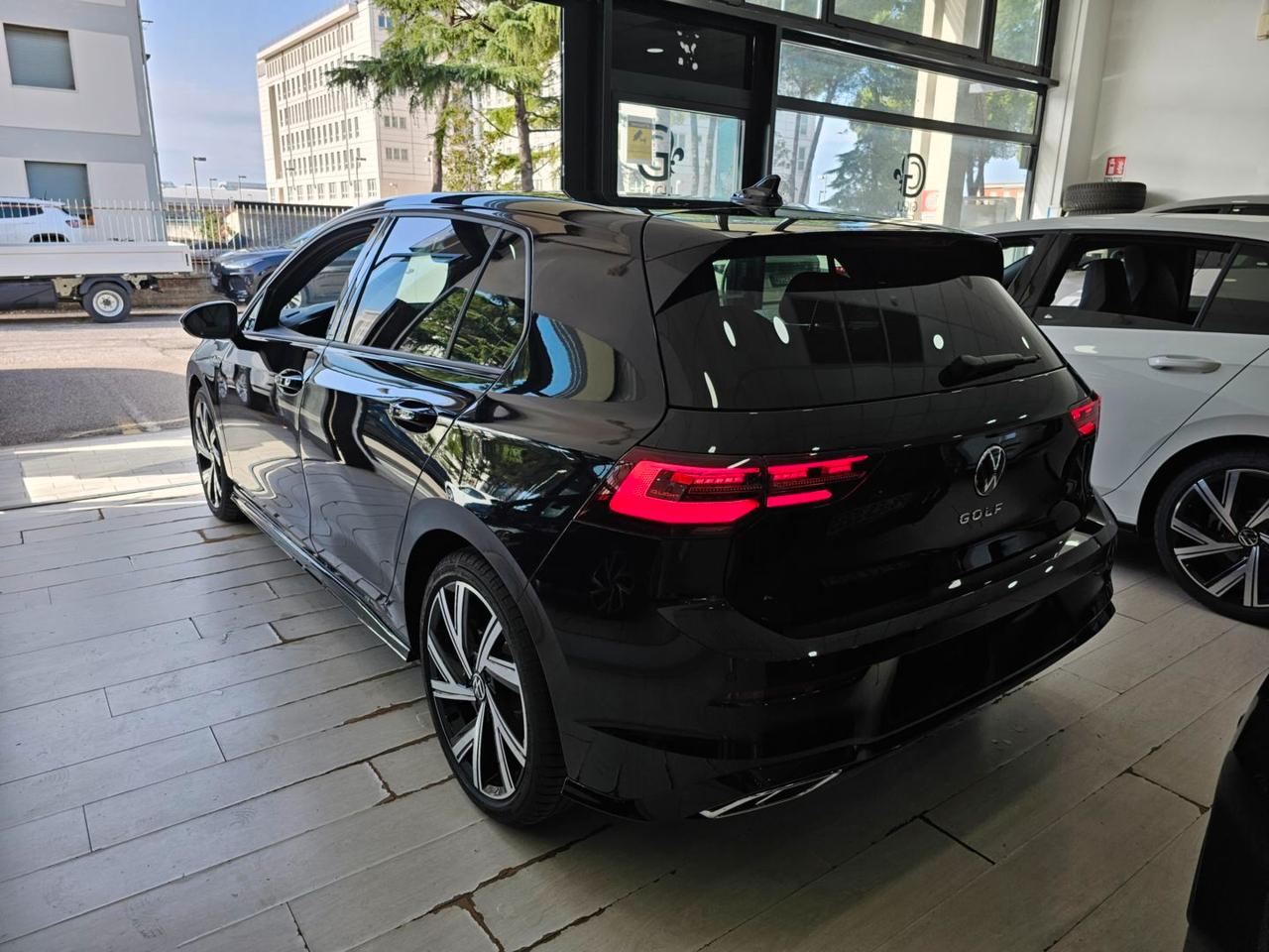 Volkswagen Golf R-Line Tetto Navi Camera C.18" RLine R Line Led