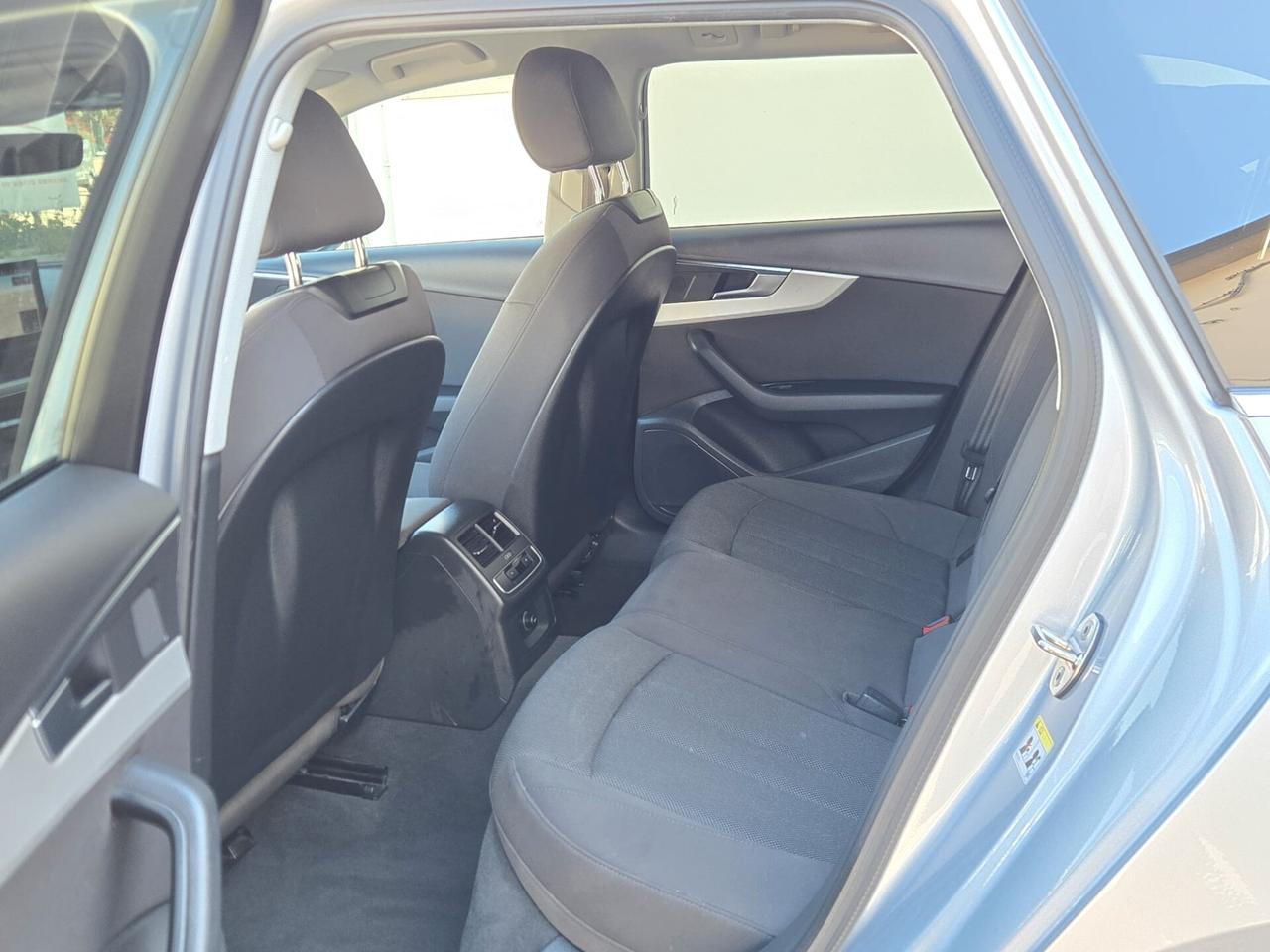 Audi A4 AVANT 2.0 TDI BUSINESS CON + ACCESSORI