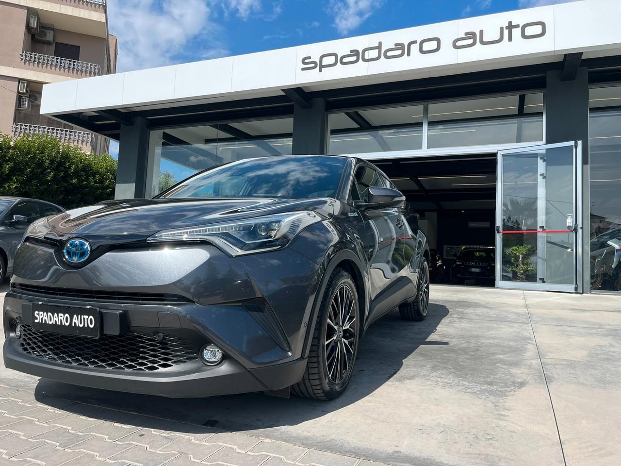Toyota C-HR 1.8 Hybrid E-CVT Lounge