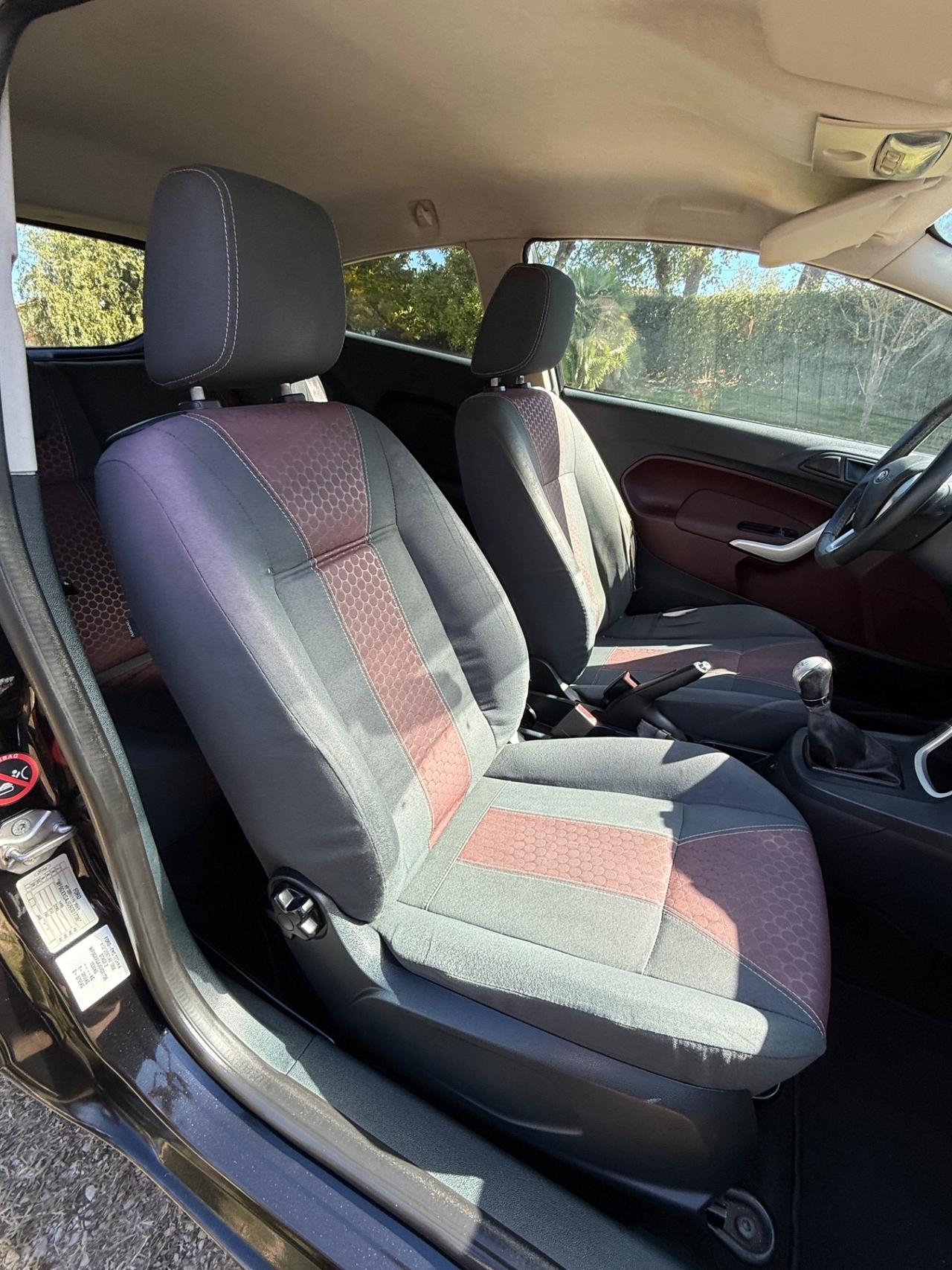 Ford Fiesta 1.4 3 porte Bz.- GPL Titanium
