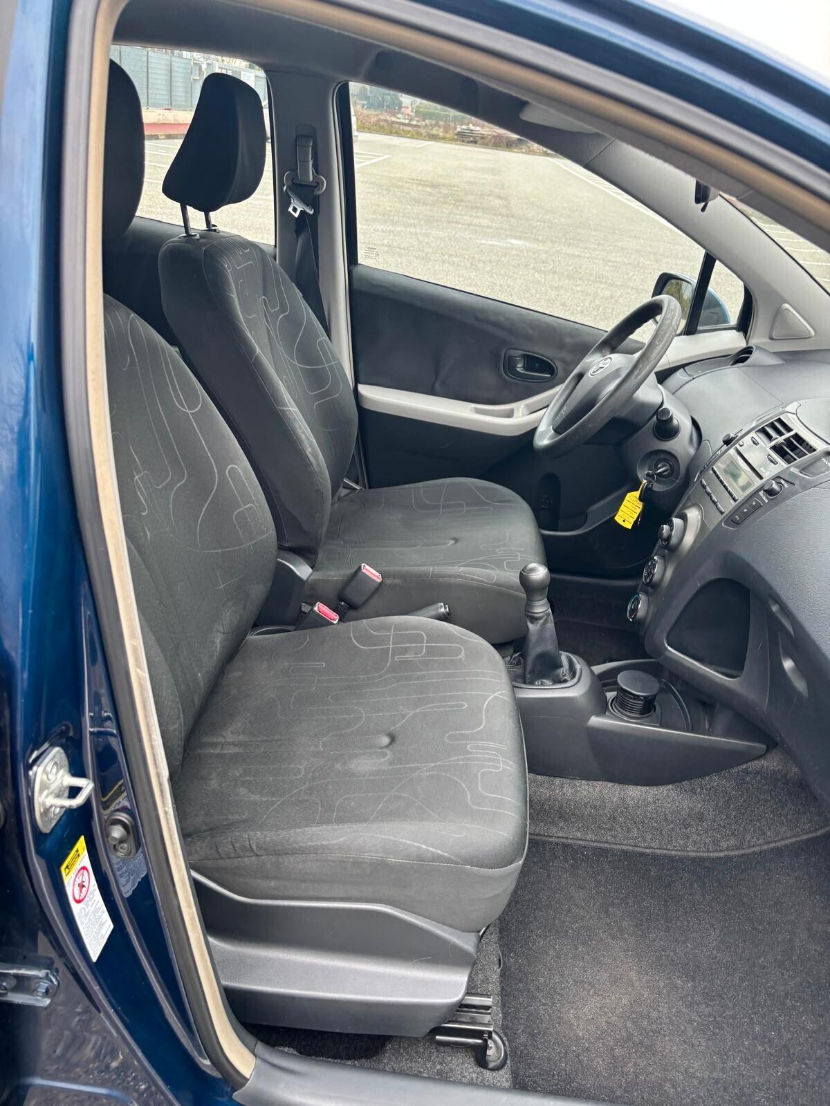 Toyota Yaris 1.0 5 porte Sol TAGLIANDATA TOYOTA CHILOMETRI CERTIFICATI