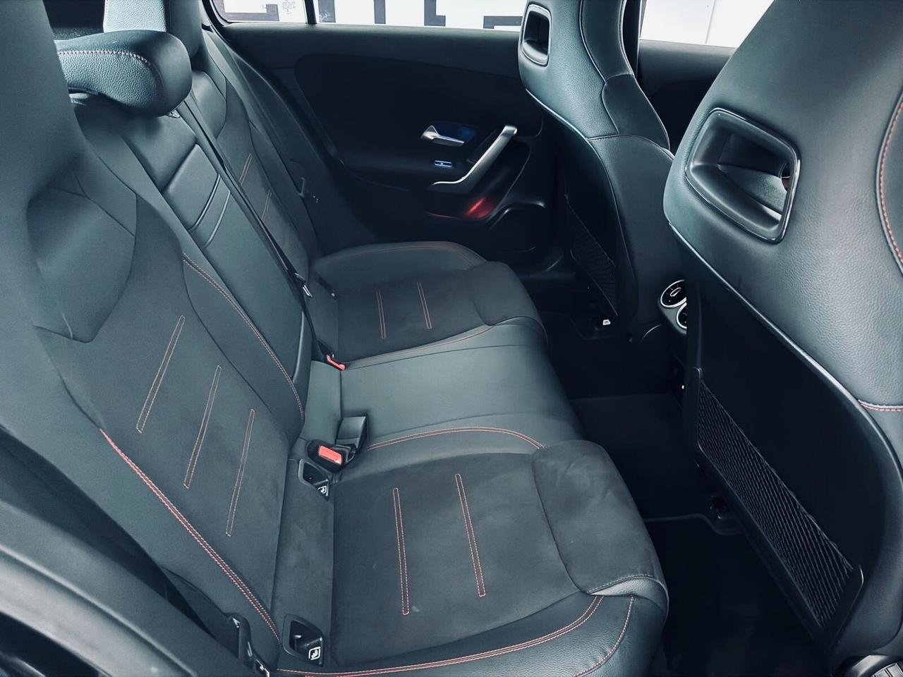 Mercedes-benz A180 AMG Line Premium
