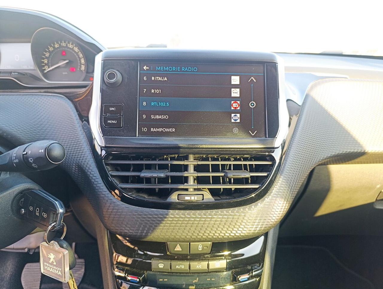 Peugeot 208 1.2 puretech Allure 82cv 5p