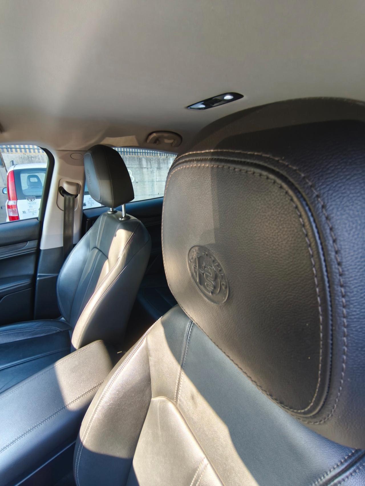 Alfa Romeo Stelvio 2.2 Turbodiesel 210 CV AT8 Q4 Super Total black