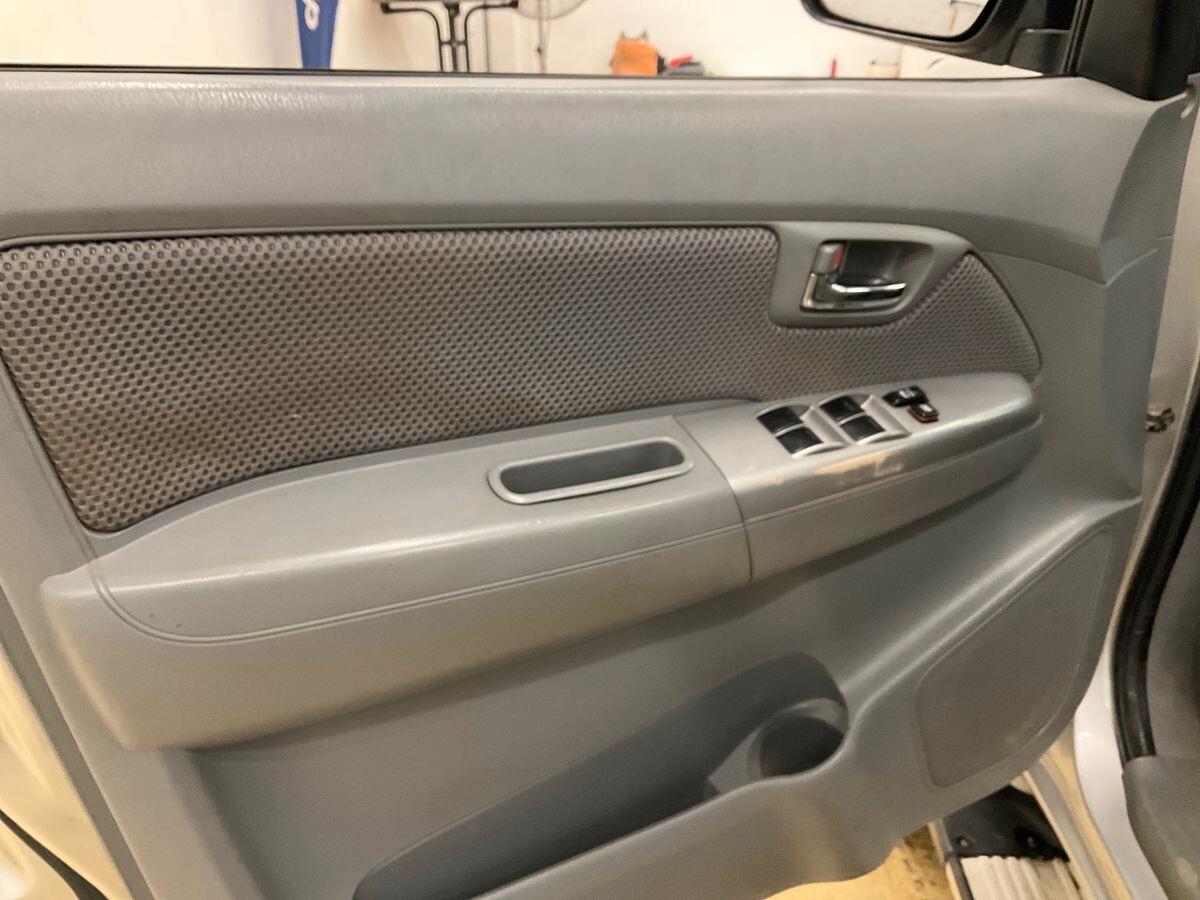 Toyota Hilux 3.0 D-4D 4WD 4p. Doub. Cab SR+