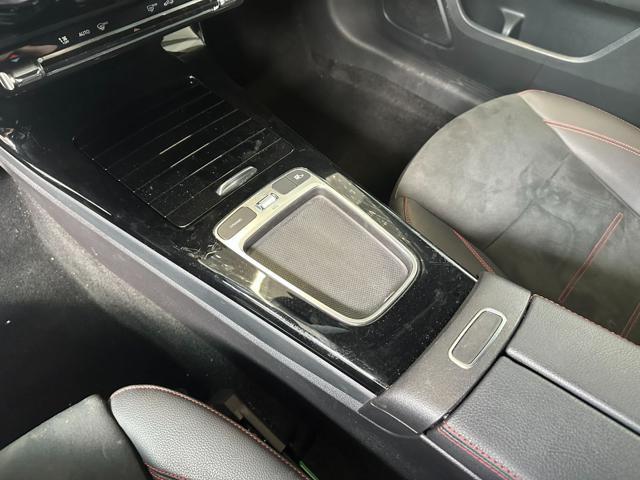 MERCEDES-BENZ A 180 D AUTOMATIC AMG LINE PREMIUM