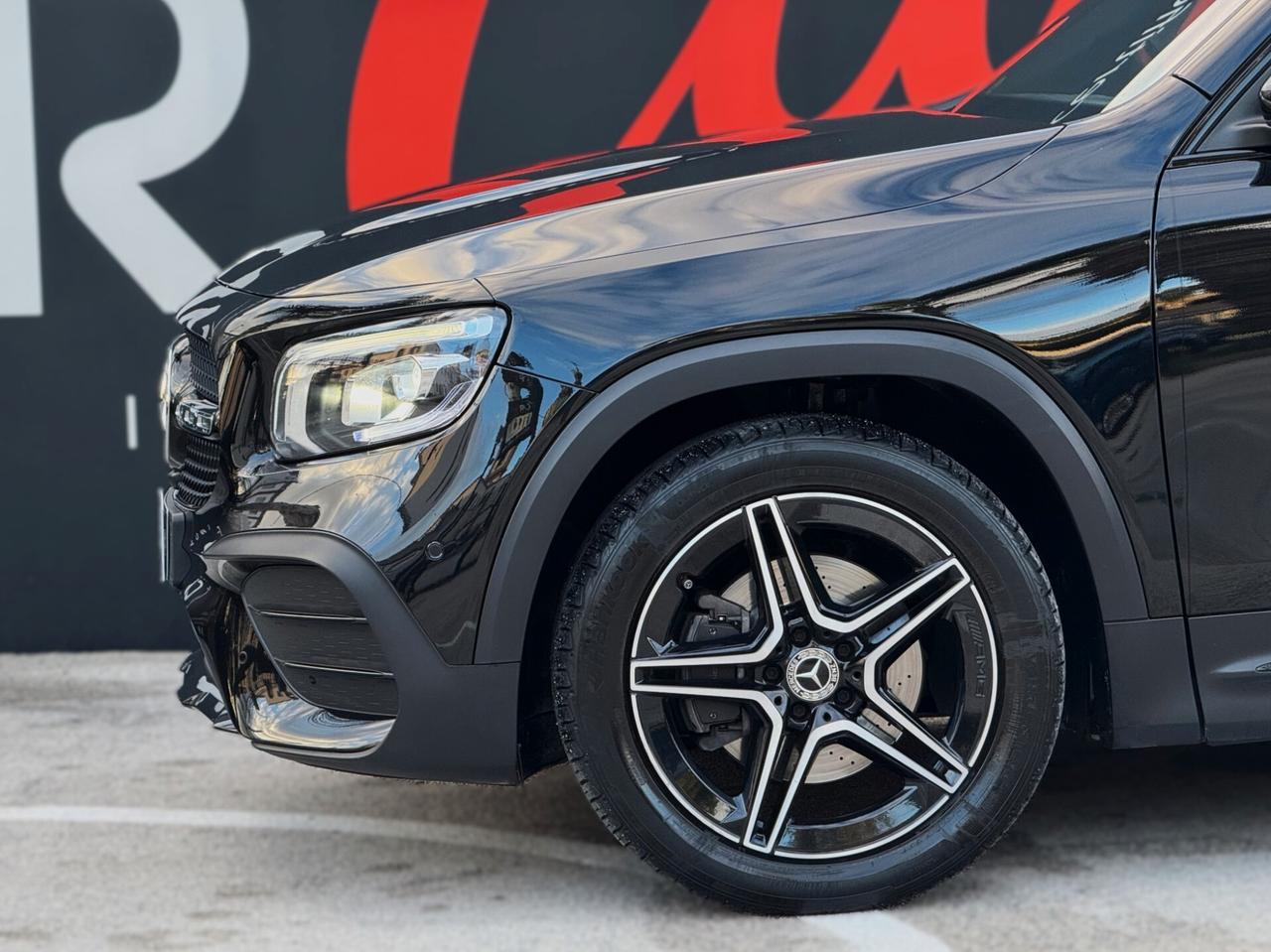 Mercedes-Benz GLB 180 d Premium AMG 2.0D PACK LUCI