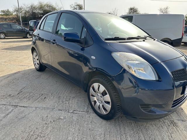 Toyota Yaris 1.0 5 porte Sol