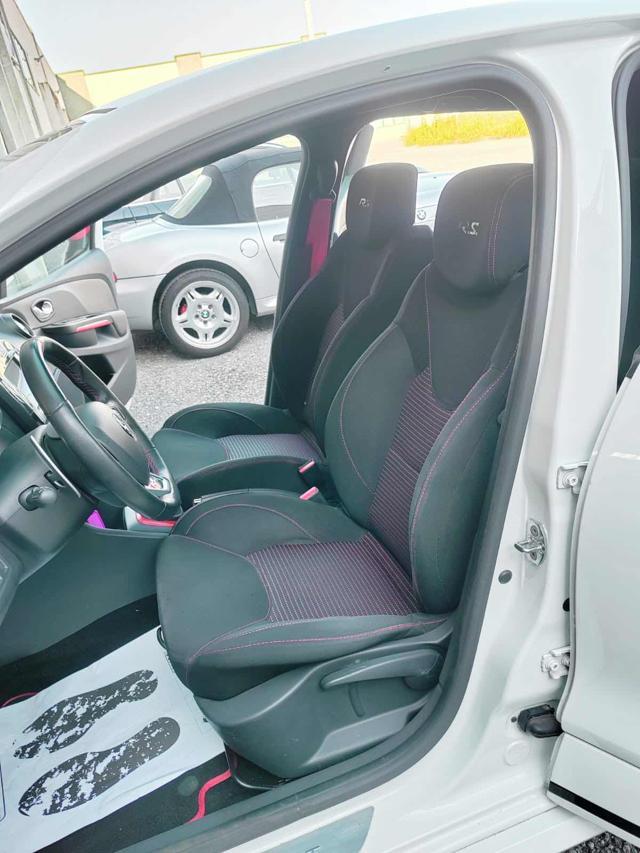 RENAULT Clio 1.6 Turbo 200CV R.S.