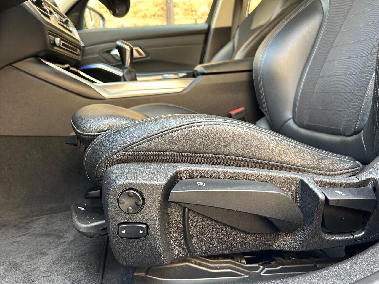 Bmw 320d Sport 190 cv lights ambient + virtual