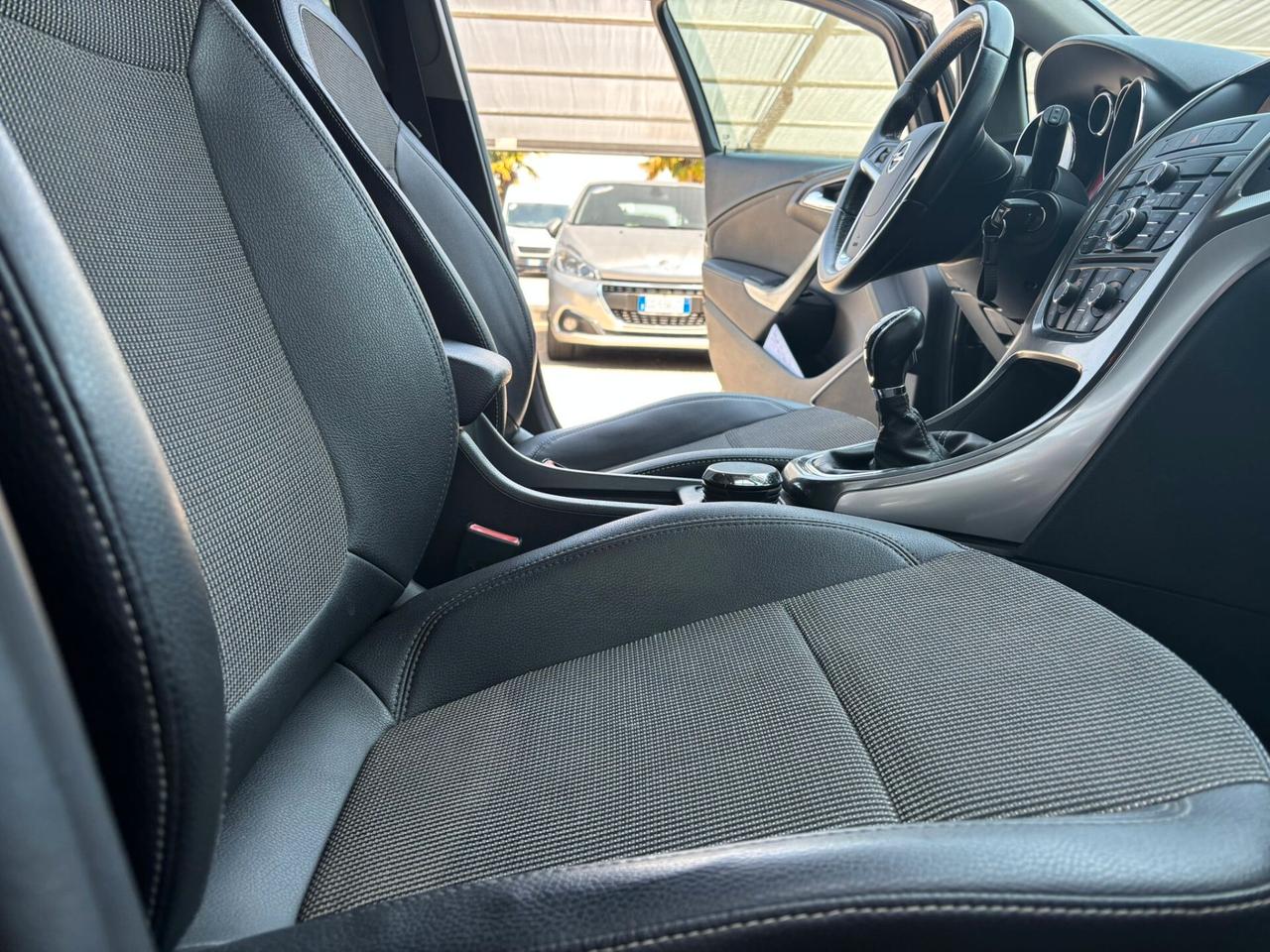 Opel Astra COSMO 1.4 Turbo 140 CV 5 porte