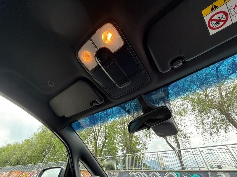 KIA Carens 1.7 CRDi 115CV Class 7 Posti