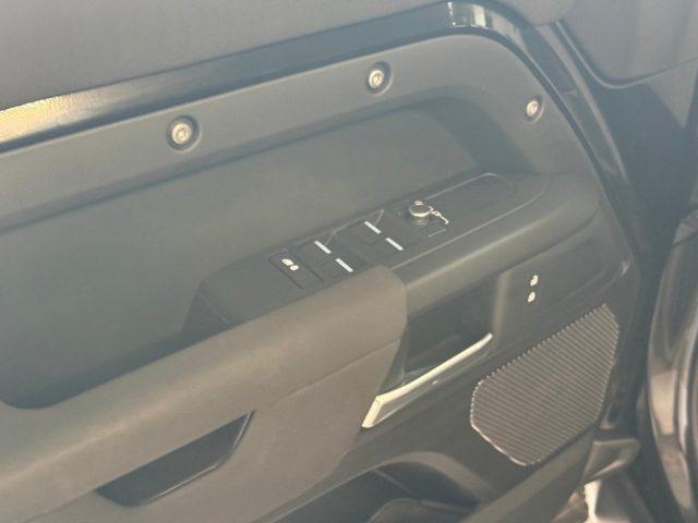 LAND ROVER Defender 110 3.0D I6 200 CV AWD Auto S