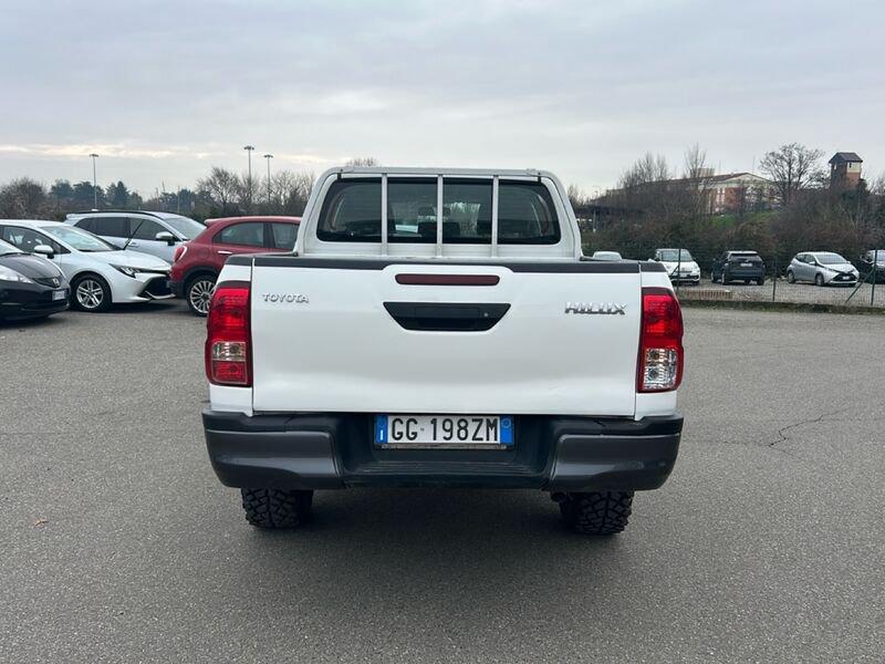 Toyota Hilux COMFORT IVA ESPOSTA COMPRESA