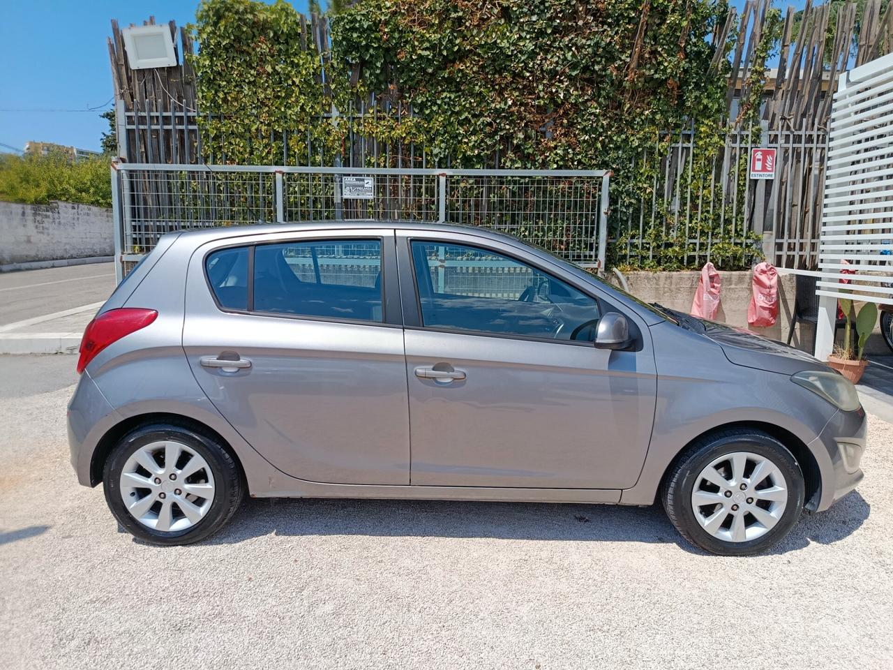 Hyundai i20 1.2 5p. Econext Sound Edition