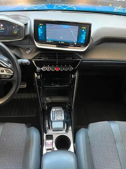 Peugeot 2008 motore elettrico 100kw GT