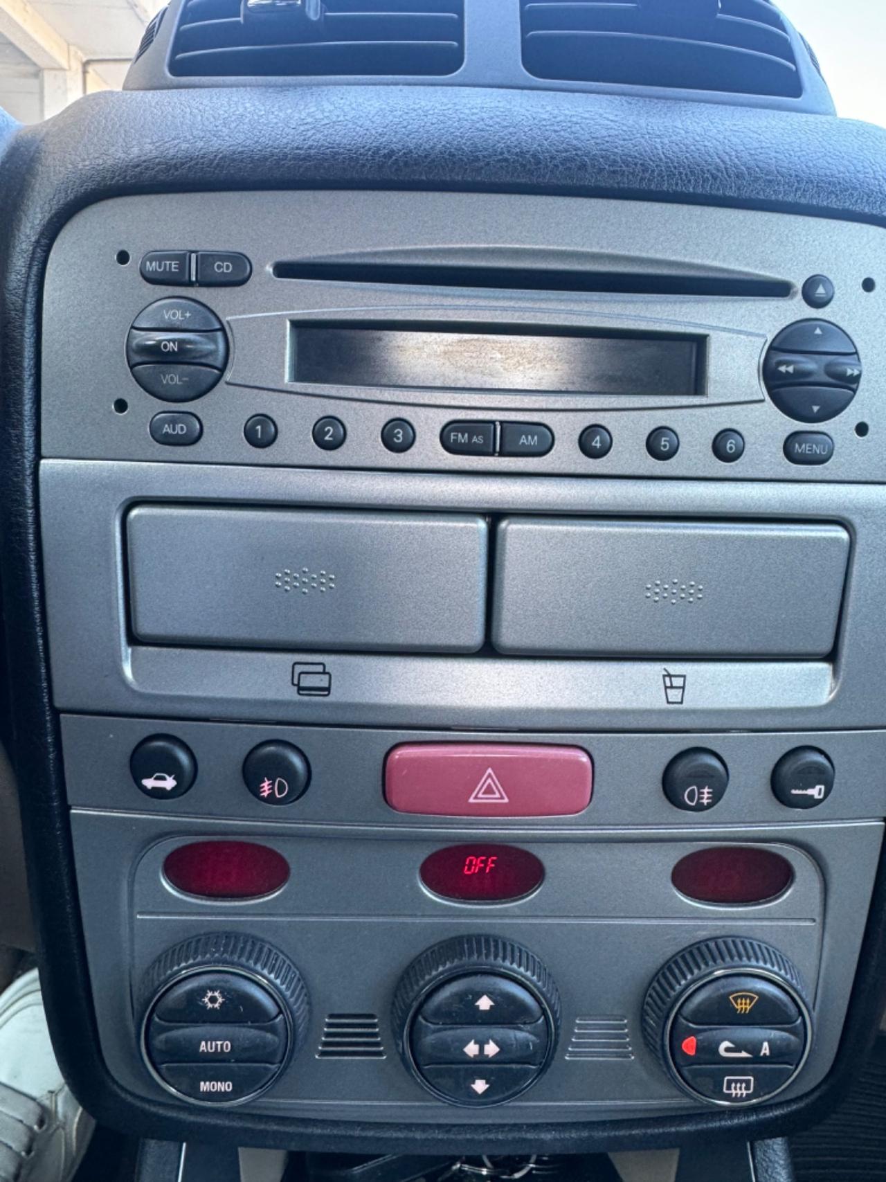 Alfa Romeo 147 1.6 16V TS 5P. Distinctive 45.000km