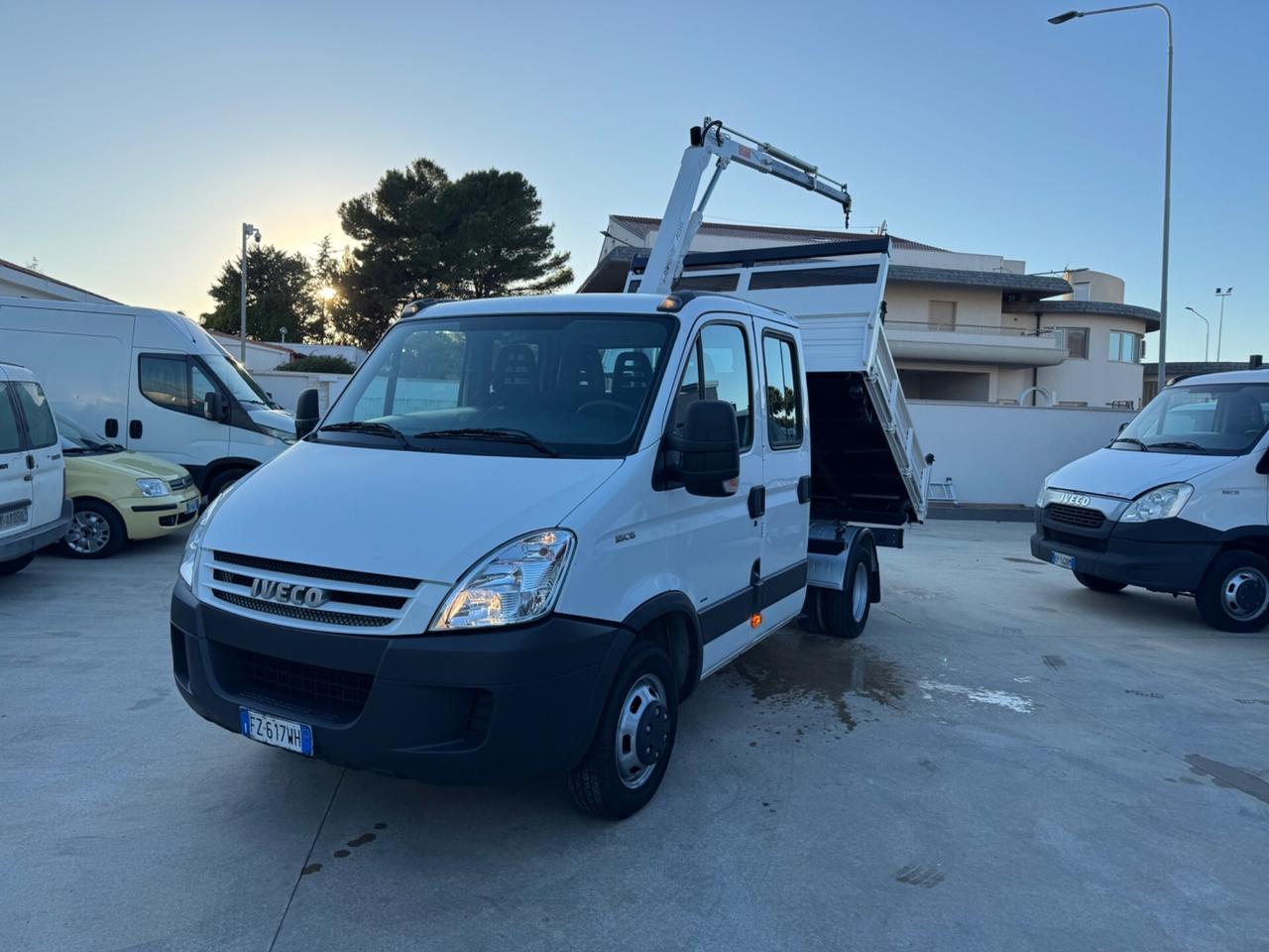 Iveco daily 35c15 7 posti ribaltabile e gru