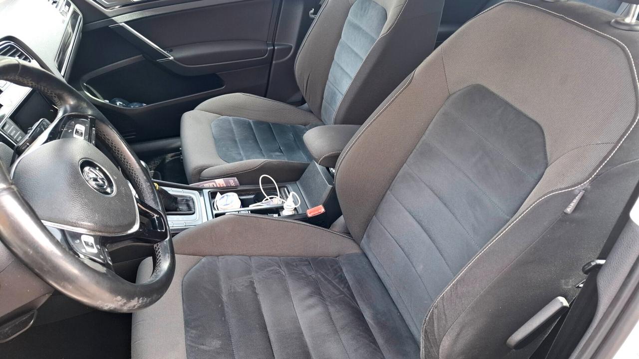 GOLF 1.6 TDI DSG 5p. Highline