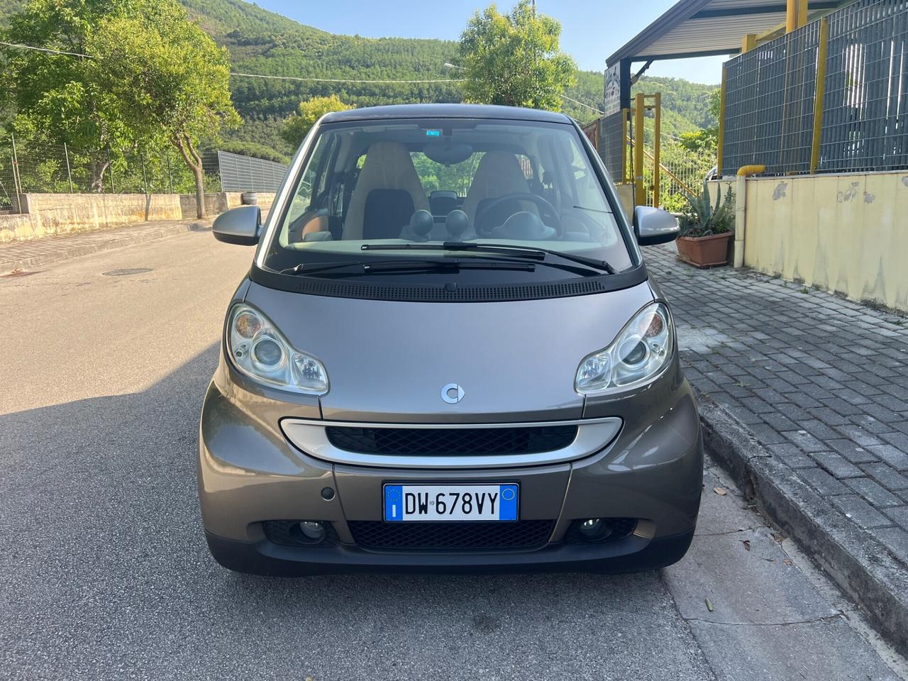 Smart ForTwo 1.0 benzina 71cv Mhd coupé pure