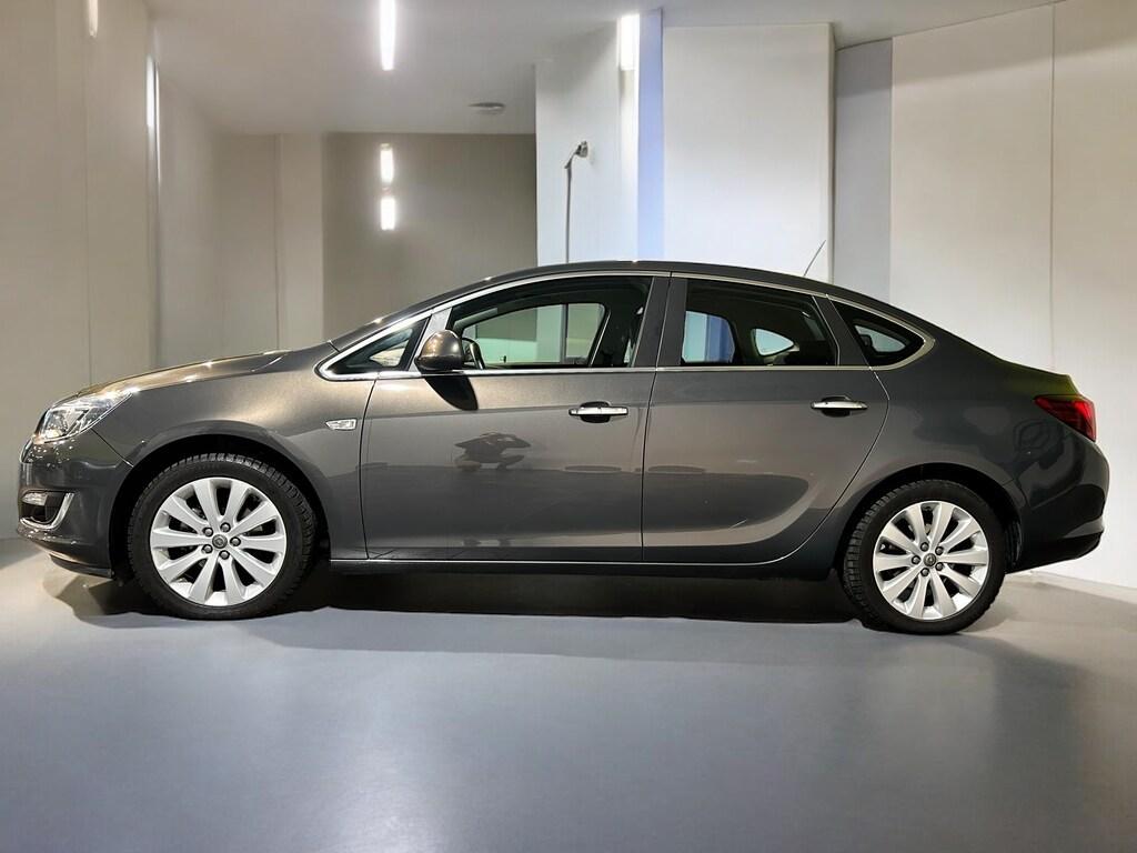 Opel Astra Sedan 1.4 Cosmo
