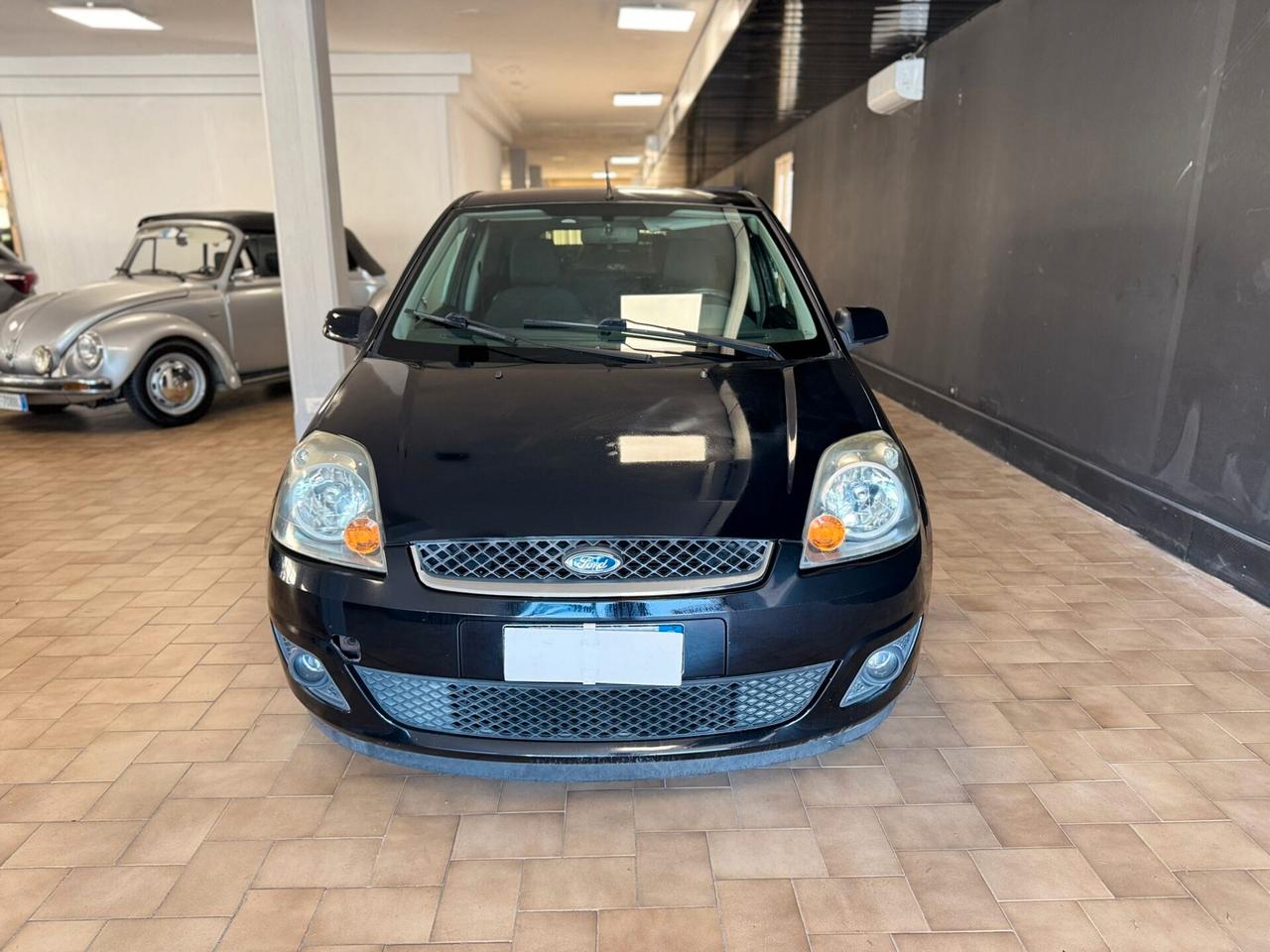 Ford Fiesta 1.2 16V 3p. Ghia