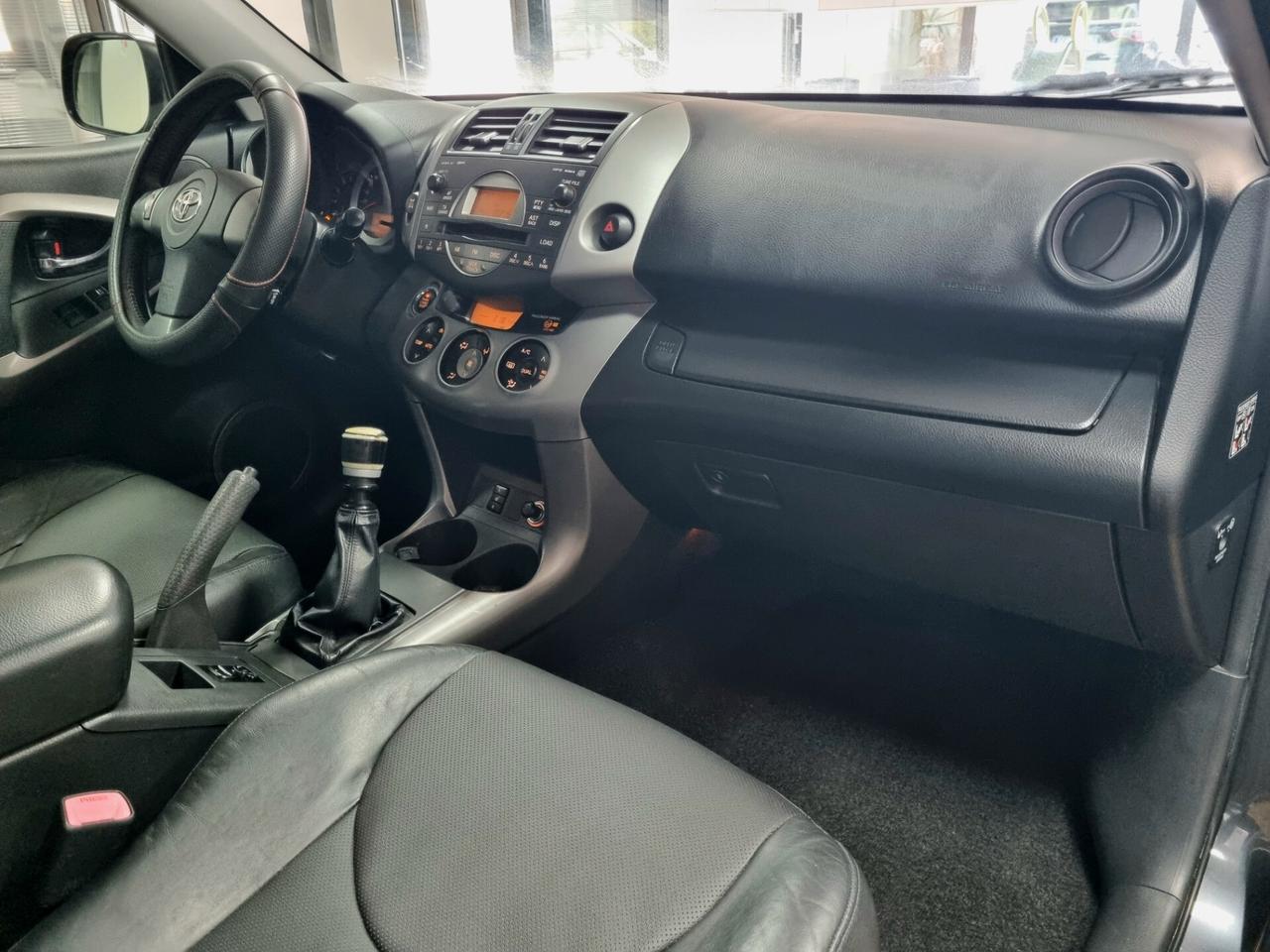 TOYOTA RAV4 2.2 D-4D 136 CV SOL 4x4 NEOPATENTATI