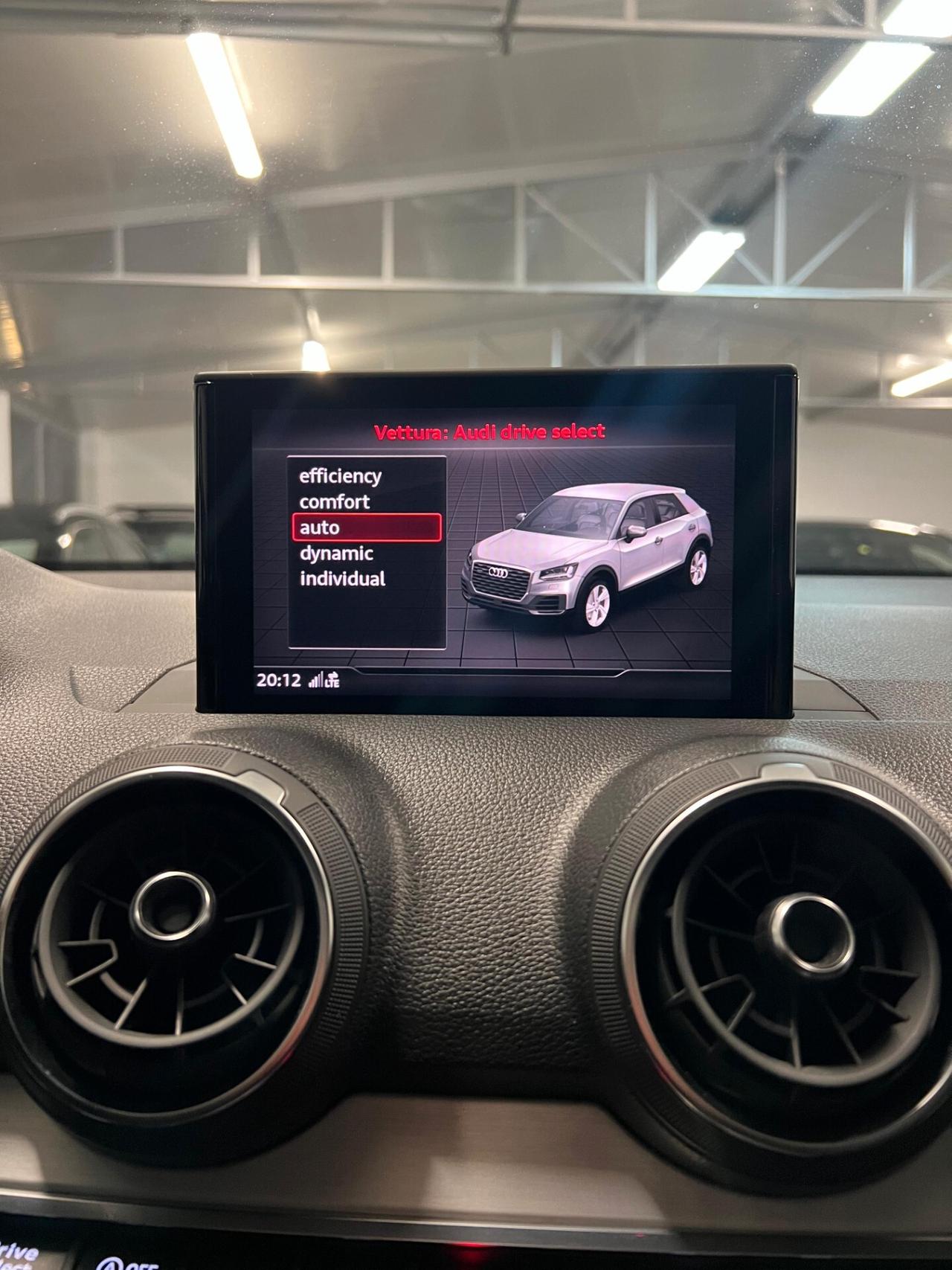 Audi Q2 SQ2 TFSI quattro S tronic sport attitude