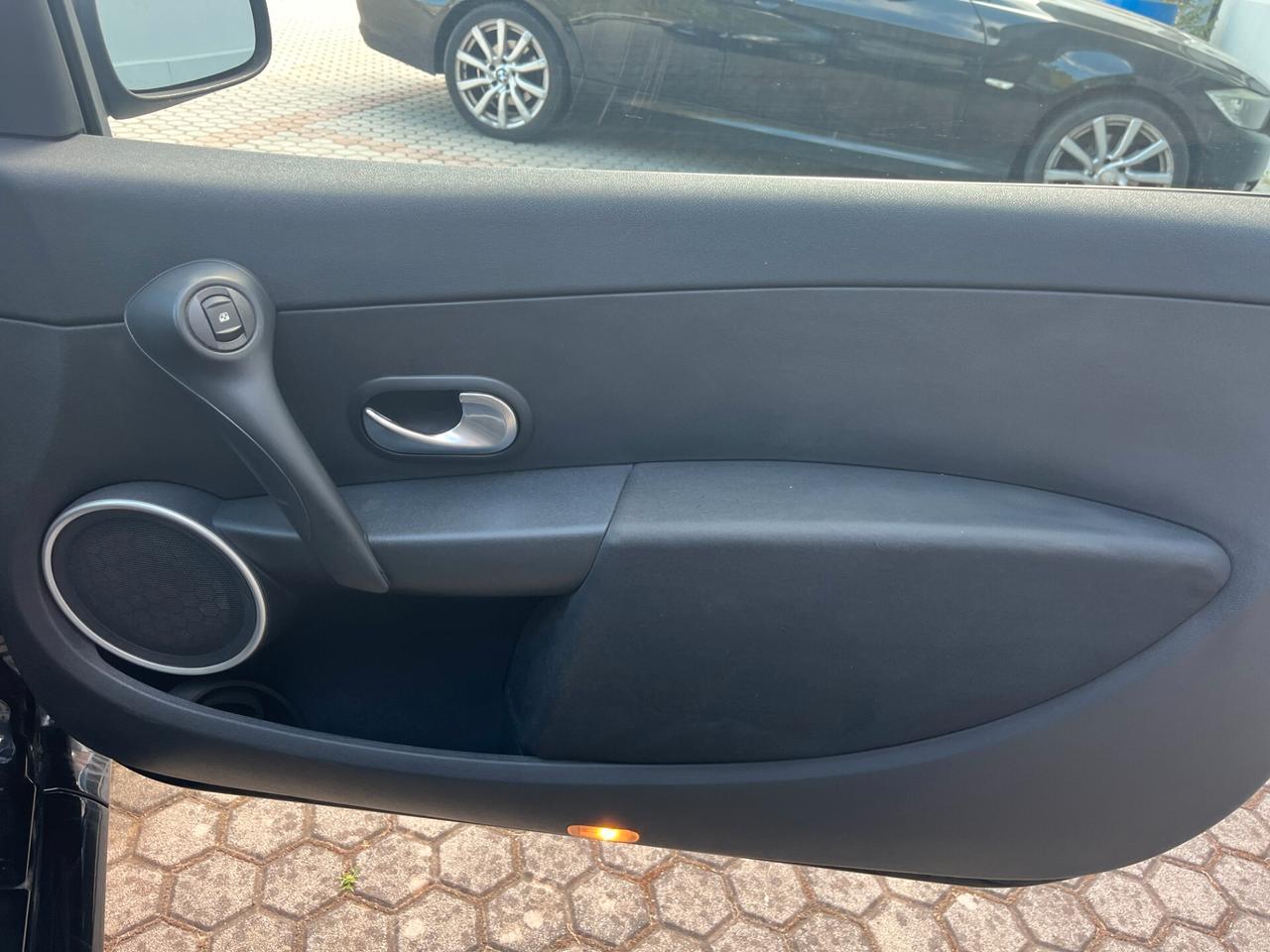 Renault Clio RS 2.0 16V 200CV 3 porte