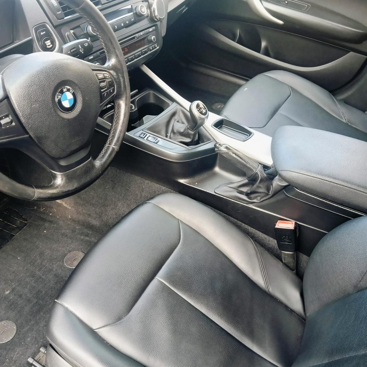 Bmw 120 120d 5p. Urban